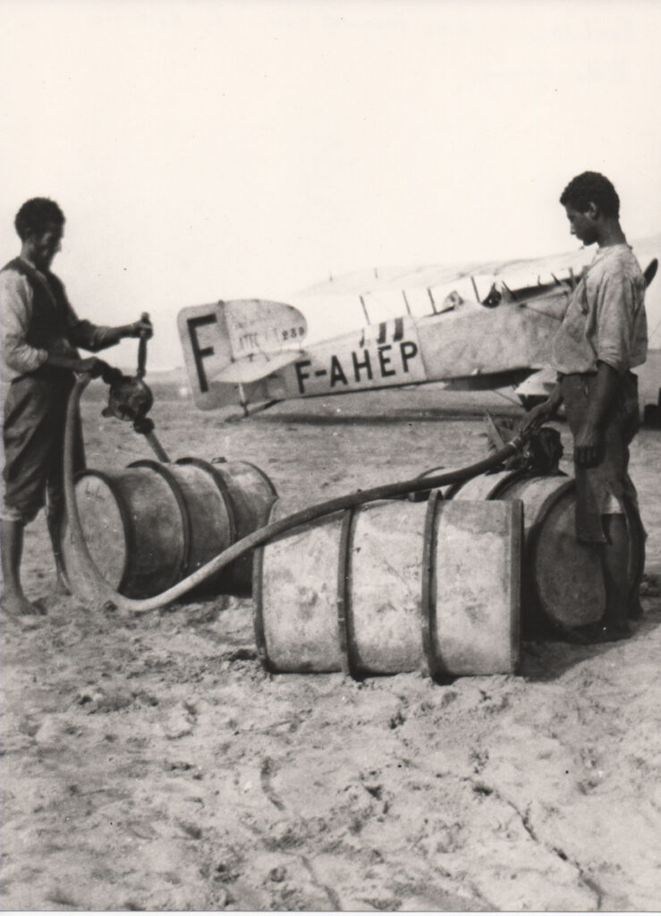 Villa Cisneros Breguet XIV F-AHEP ravitaillement
